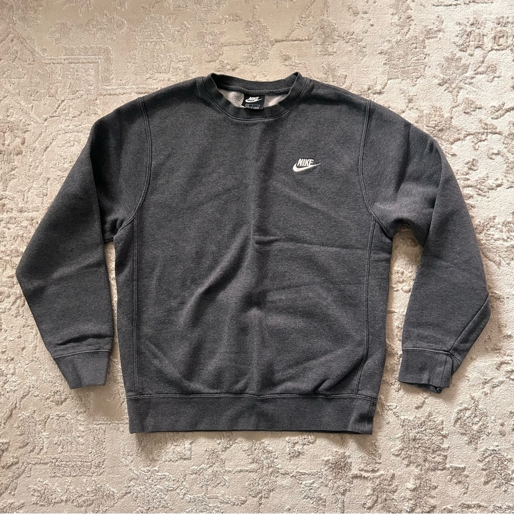⛔️SOLD⛔️Nike crew neck pullover sweater